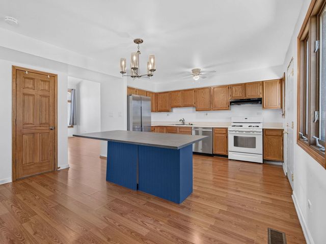 574 W Oak Street, Coal City, IL 60416