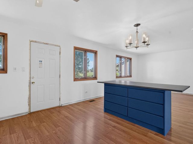574 W Oak Street, Coal City, IL 60416