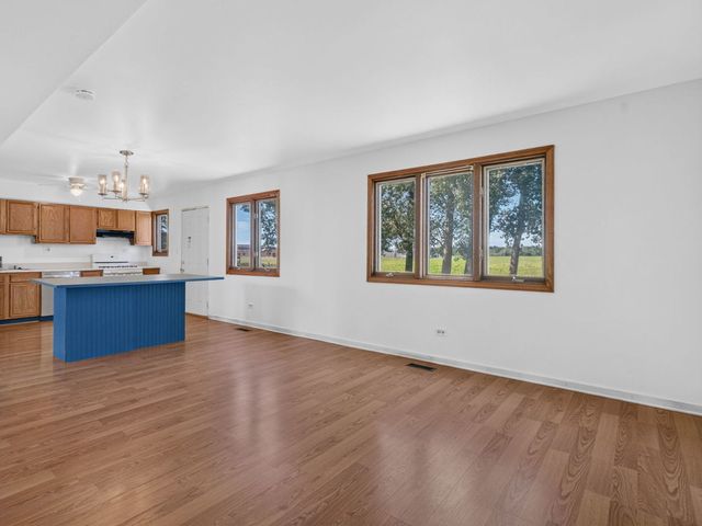 574 W Oak Street, Coal City, IL 60416