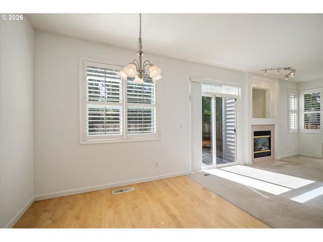 5648 Ne CADDIS Dr, Hillsboro, OR 97124