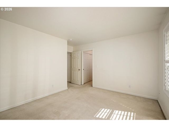 5648 Ne CADDIS Dr, Hillsboro, OR 97124