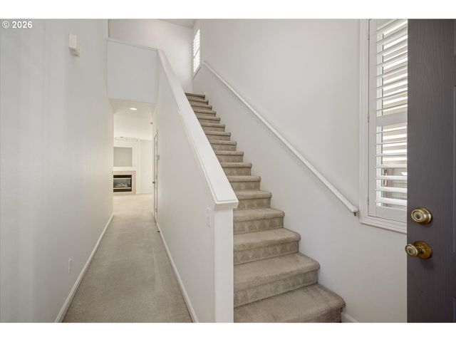 5648 Ne CADDIS Dr, Hillsboro, OR 97124