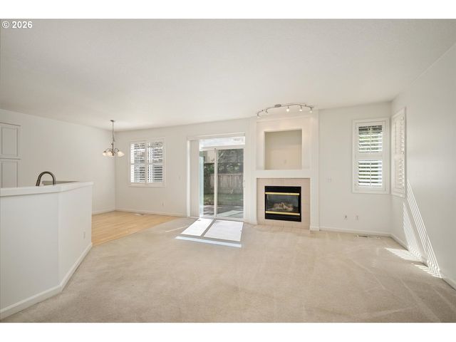 5648 Ne CADDIS Dr, Hillsboro, OR 97124