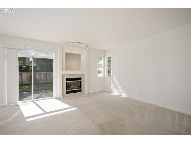 5648 Ne CADDIS Dr, Hillsboro, OR 97124
