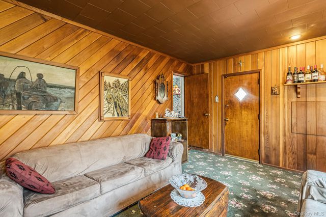 85-25 213th Street, Hollis Hills, NY 11427