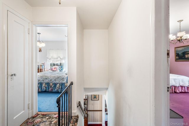85-25 213th Street, Hollis Hills, NY 11427