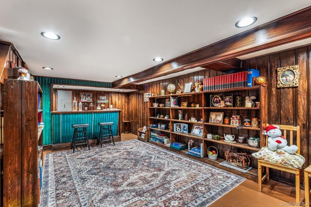 85-25 213th Street, Hollis Hills, NY 11427