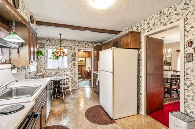 85-25 213th Street, Hollis Hills, NY 11427