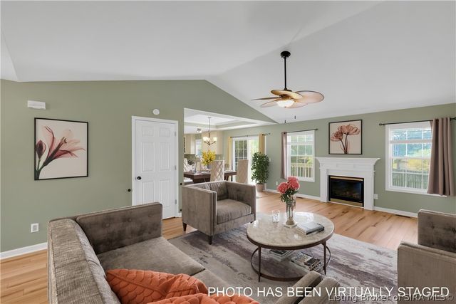 405 Crest Way Drive, Henryville, IN 47126