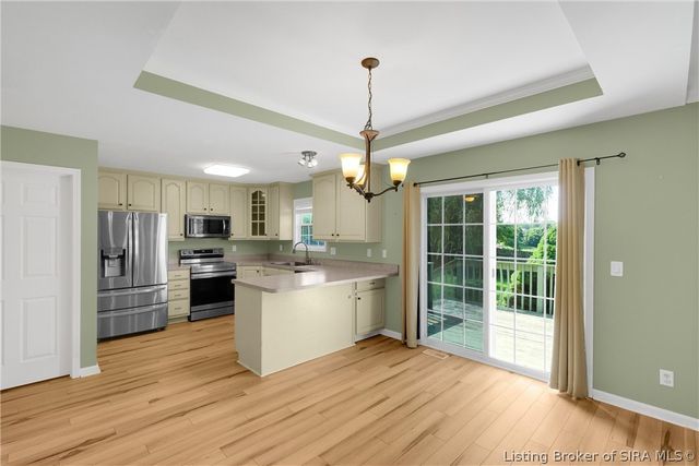 405 Crest Way Drive, Henryville, IN 47126