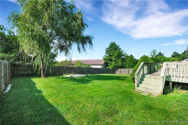 405 Crest Way Drive, Henryville, IN 47126