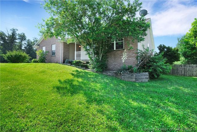 405 Crest Way Drive, Henryville, IN 47126