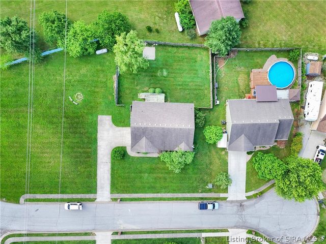 405 Crest Way Drive, Henryville, IN 47126