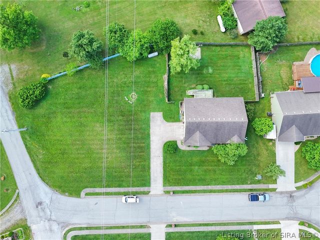 405 Crest Way Drive, Henryville, IN 47126