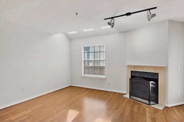 3901 Travis Street 113, Dallas, TX 75204