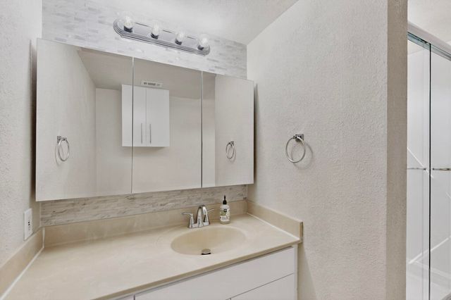 3901 Travis Street 113, Dallas, TX 75204