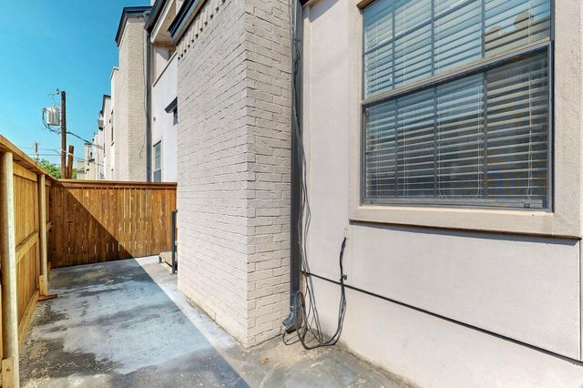 3901 Travis Street 113, Dallas, TX 75204