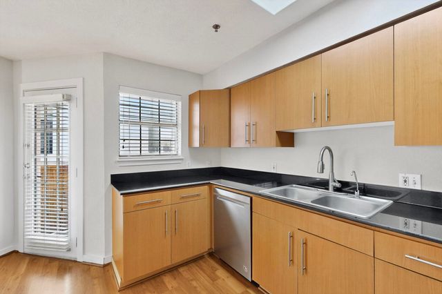 3901 Travis Street 113, Dallas, TX 75204