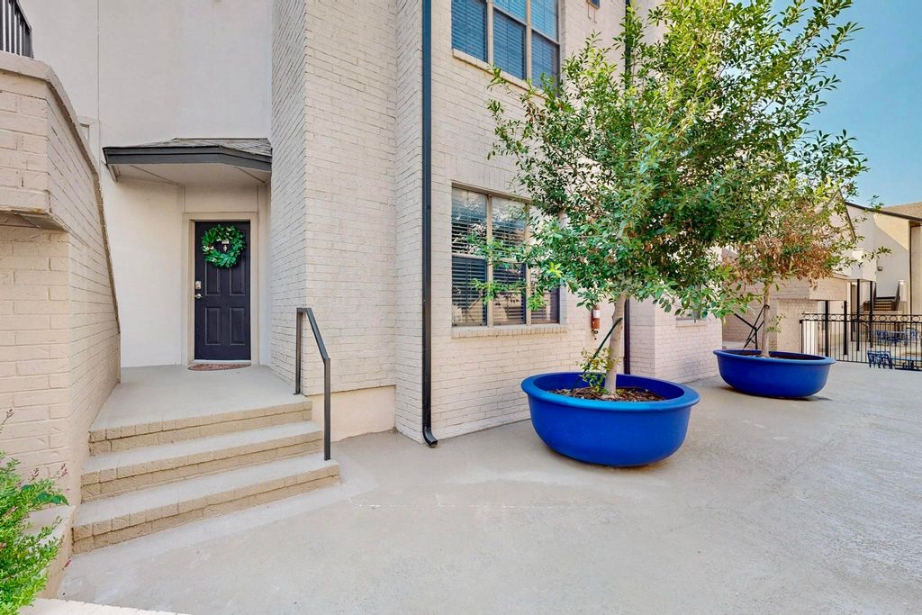 3901 Travis Street 113, Dallas, TX 75204