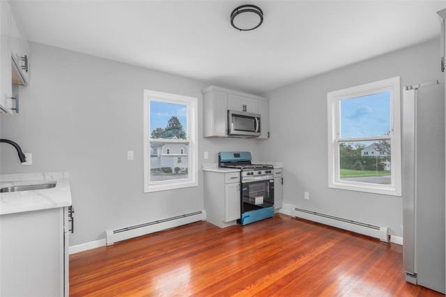 3222 Pawtucket Avenue, East Providence, RI 02915