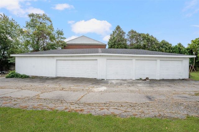 3222 Pawtucket Avenue, East Providence, RI 02915