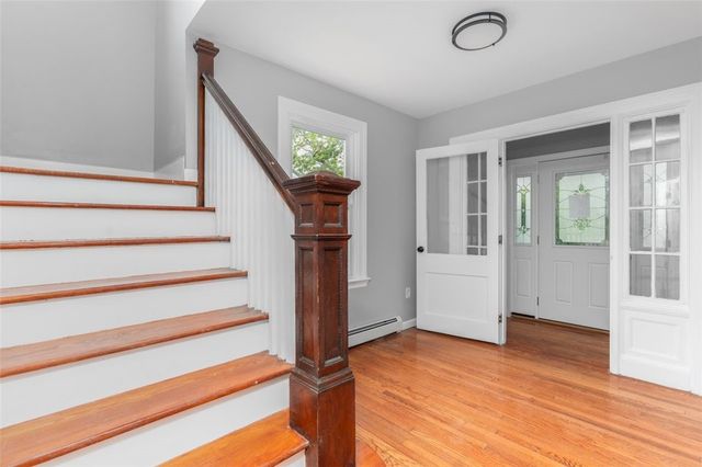 3222 Pawtucket Avenue, East Providence, RI 02915