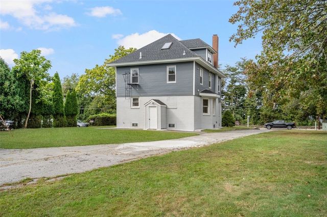 3222 Pawtucket Avenue, East Providence, RI 02915