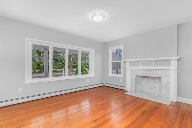 3222 Pawtucket Avenue, East Providence, RI 02915