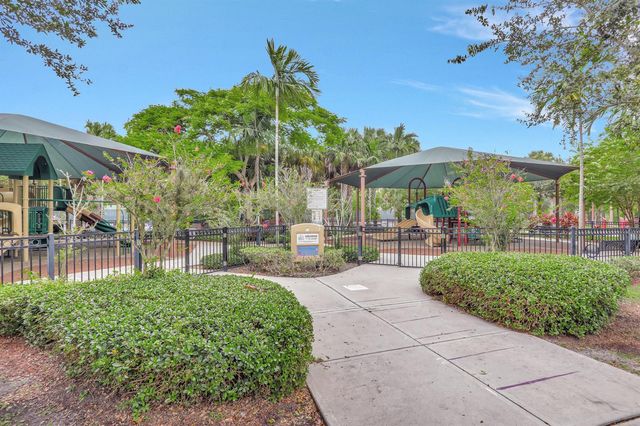 800 Cypress Boulevard 204a, Pompano Beach, FL 33069