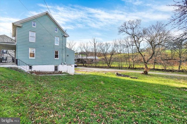 1953 CRALEY RD, Windsor, PA 17366