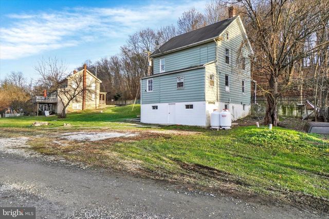 1953 CRALEY RD, Windsor, PA 17366