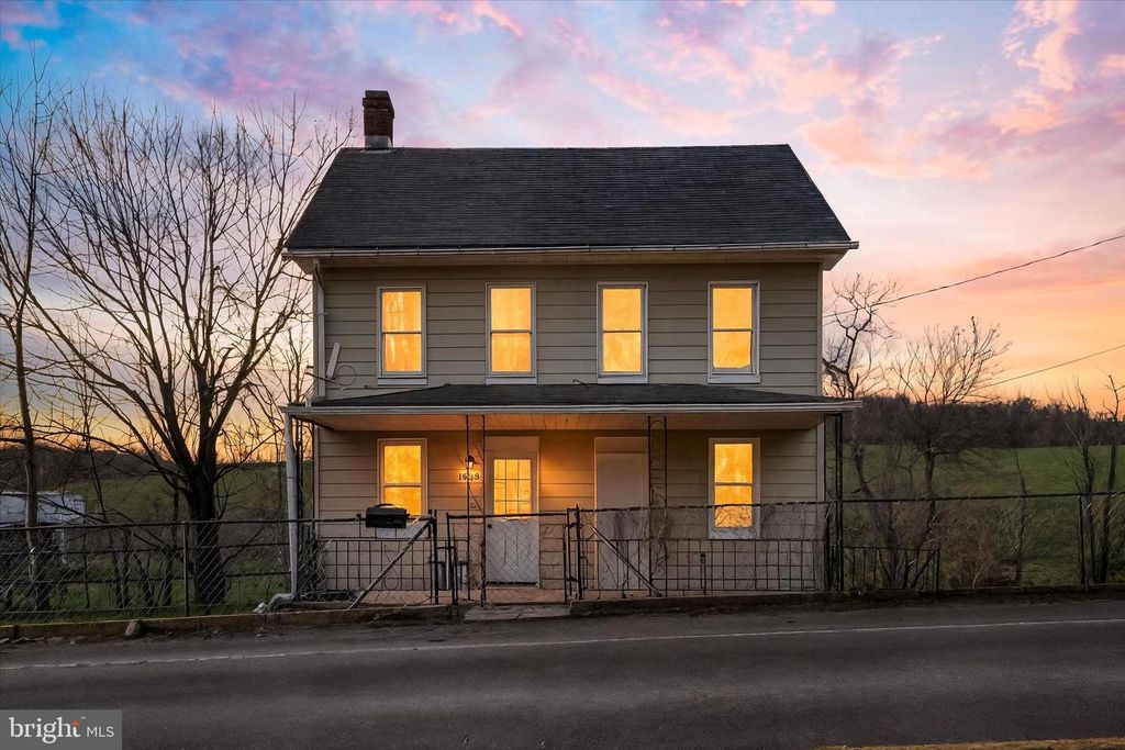 1953 CRALEY RD, Windsor, PA 17366