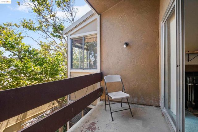 2121 Vale Rd 322, San Pablo, CA 94806