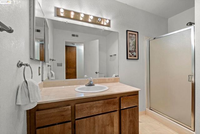 2121 Vale Rd 322, San Pablo, CA 94806