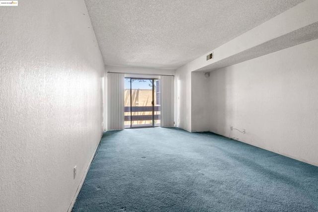 2121 Vale Rd 322, San Pablo, CA 94806