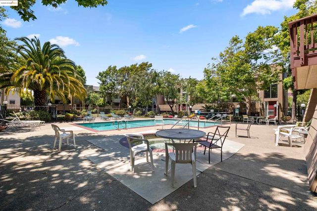 2121 Vale Rd 322, San Pablo, CA 94806