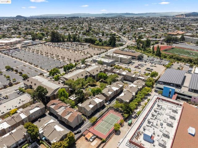 2121 Vale Rd 322, San Pablo, CA 94806