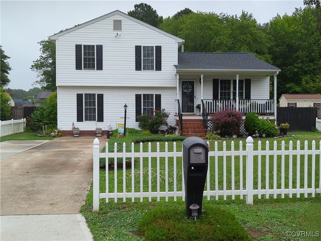1012 Tall Grass Ct, Highland Springs, VA 23223