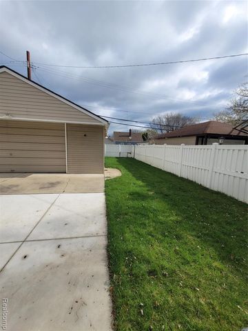 2108 Mclain Avenue, Lincoln Park, MI 48146