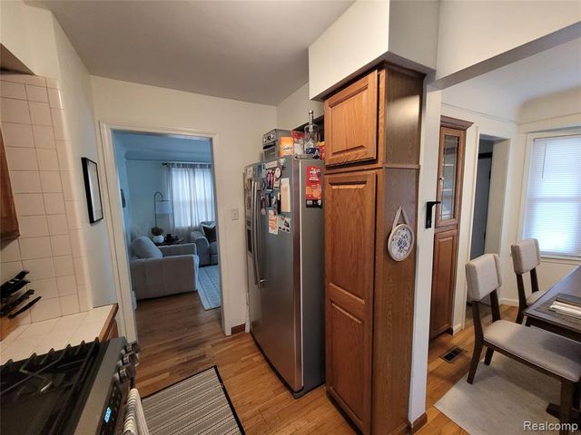 2108 Mclain Avenue, Lincoln Park, MI 48146