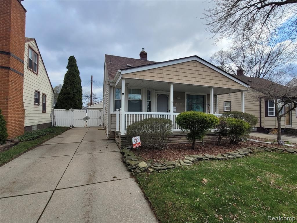 2108 Mclain Avenue, Lincoln Park, MI 48146