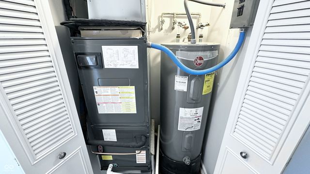 5938 Deerwood Court, Indianapolis, IN 46254