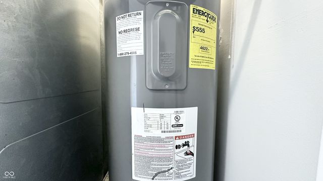 5938 Deerwood Court, Indianapolis, IN 46254