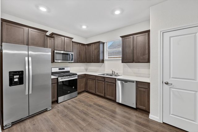 3955 Oak Creek Circle, Denison, TX 75020