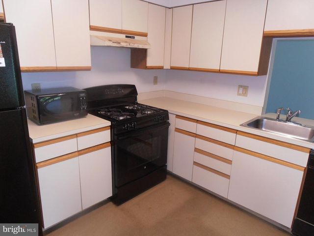 2907-A TARNBROOK DR, Mount Laurel, NJ 08054