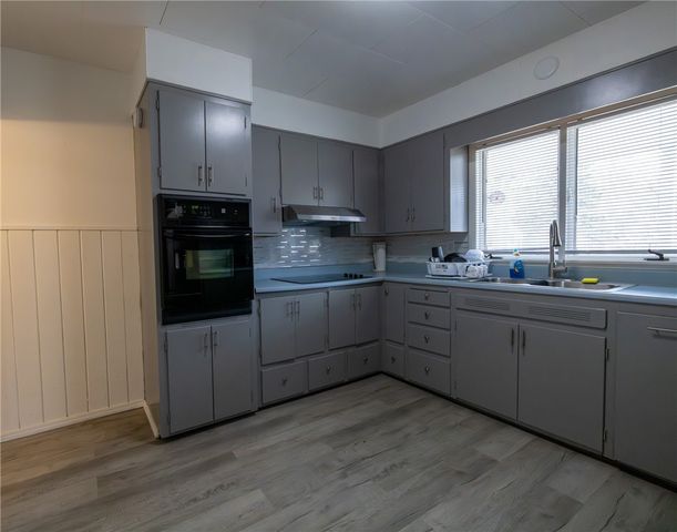 584 East Avenue, Shelby, NY 14103