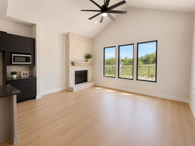 711 N Paleface Ranch RD 4, Spicewood, TX 78669