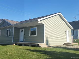 548 Railroad Street, Lapeer, MI 48446