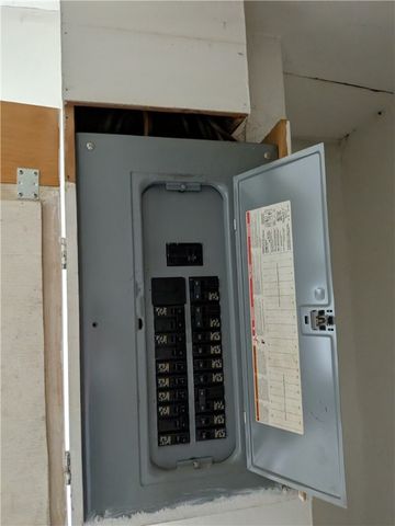 709 Fruit Way, Mckees Rocks, PA 15136