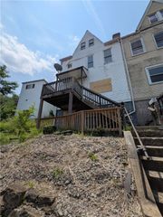 709 Fruit Way, Mckees Rocks, PA 15136